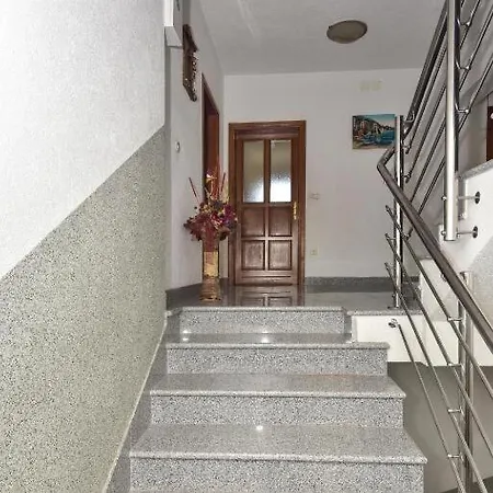 And Roso Apartment Makarska