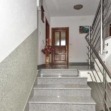 And Roso Apartment Makarska