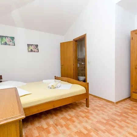 And Roso Apartment Makarska