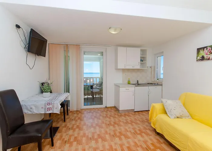 Apartamento And Roso Makarska